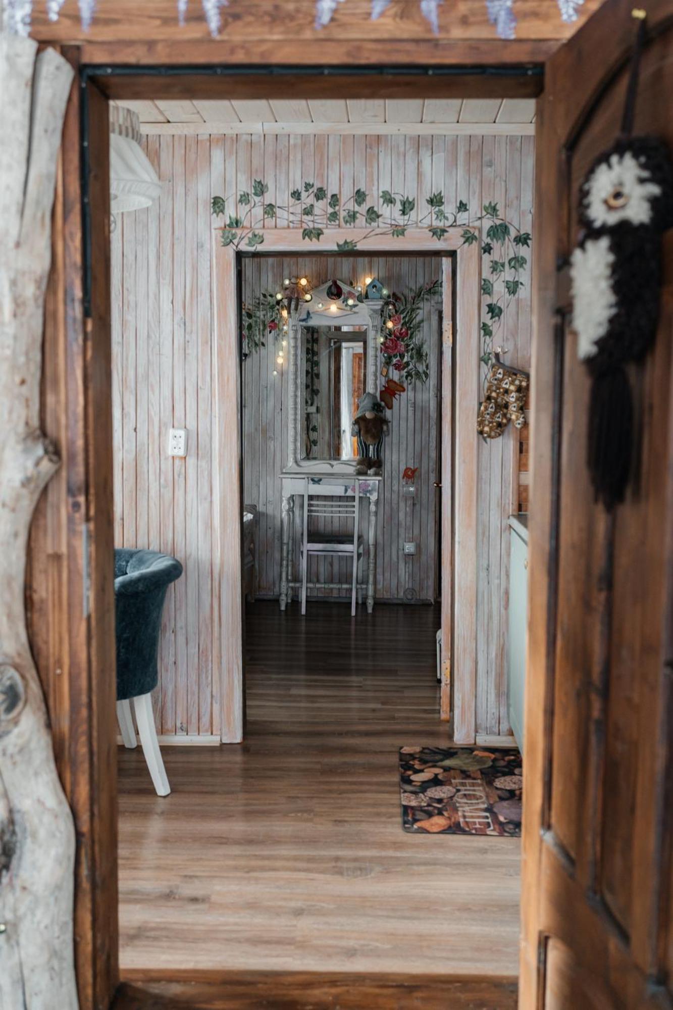 Казковий Дім Та Garden Два Будиночки В Горах З Чаном-Джакузі Slavske Dış mekan fotoğraf